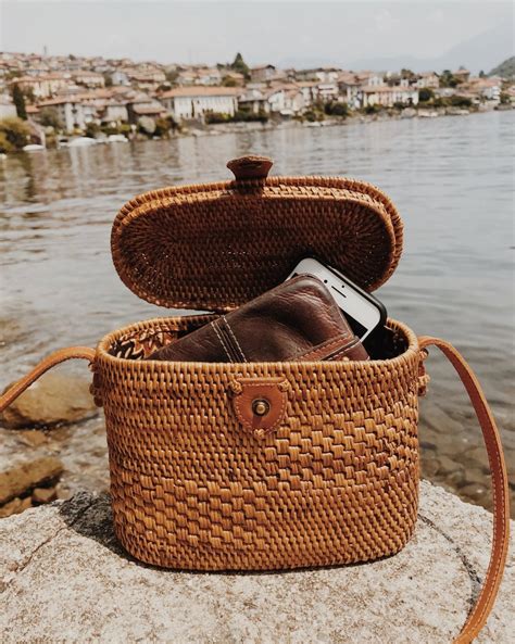 wicker basket bag